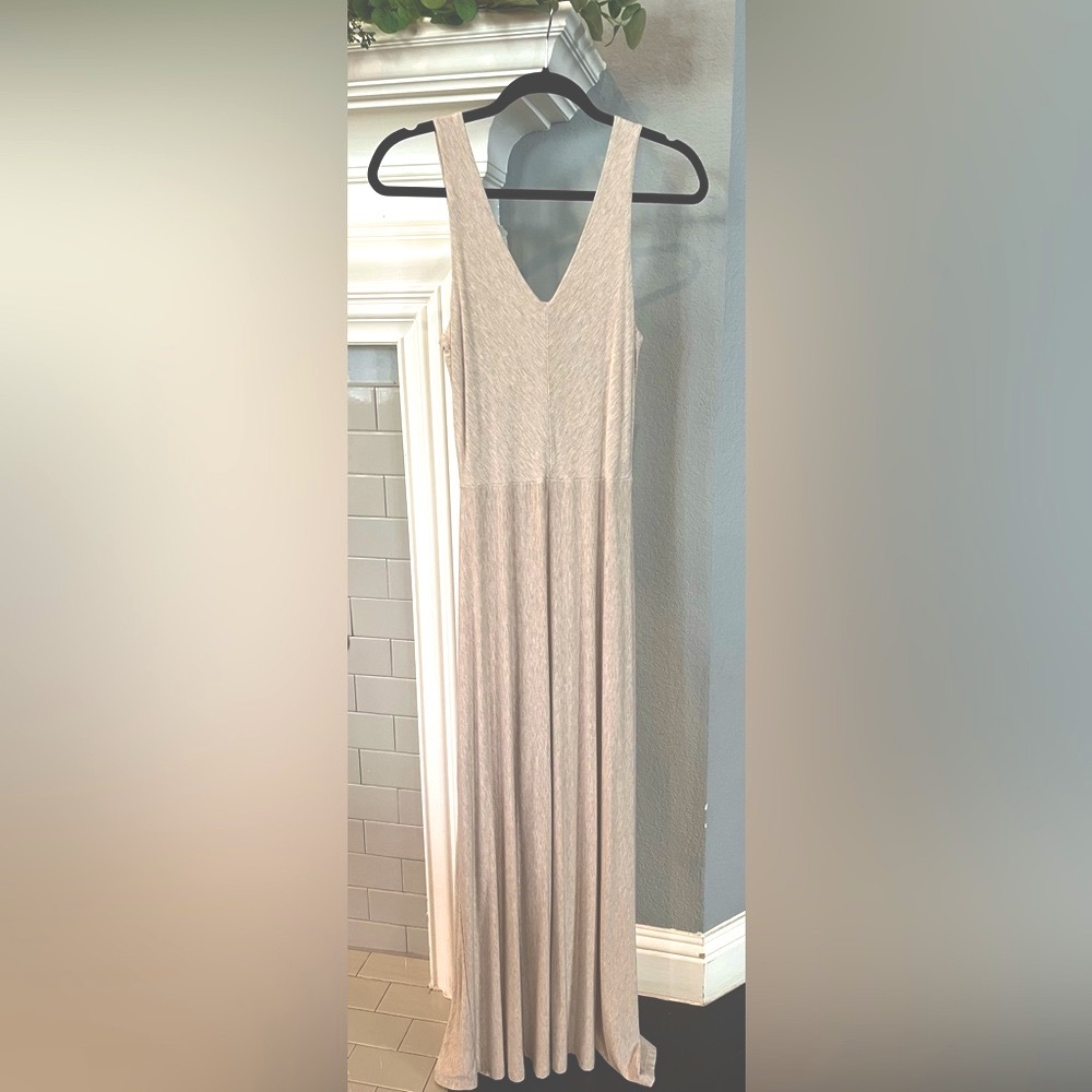Adrienne Vittadini Cream Sleeveless Maxi Dress